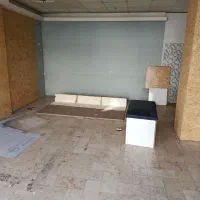مغازه دو دهنه بر خیابان