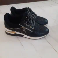 کفش اسپرت سایز ۴۰
