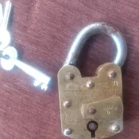 قفل برنجی پاکستانی گاوصندوقی