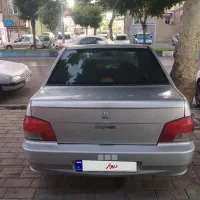 ماشین ۱۳۲رنگ نقره ای