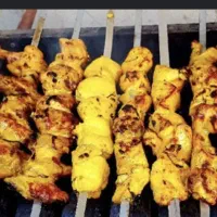 تعداد یک 1 نفر خانم جهت آماده سازی کباب