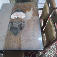 میز نهار خوری به همراه سه عدد صندلی