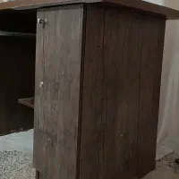 میز تحریر|میز تحریر و کامپیوتر|شیراز, میرزاکوچک خان|دیوار