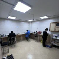 کارگر فنی دیپلمه‌ی آقا