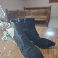 فروش ۸ جفت کفش زنانه در حد نو مطابق تصویر