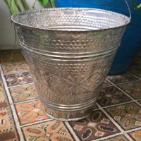 سطل قدیمی|کلکسیون اشیاء عتیقه|اصفهان, فرهنگیان|دیوار