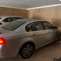 بیامو سری 3 سدان 325i، مدل ۲۰۰۸