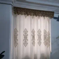 دوعددپرده و کمد ویترینی