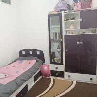 تخت و کمد