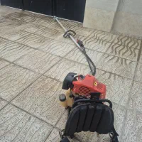 یک دستگاه علف زن دوزمانه وسم پاش شارژی بیست لیتری