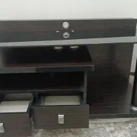 میز تلویزیون در حد نو