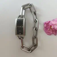 ساعت مچی زنانه نقره ای استیل ضد زنگ مارک UNlQUE