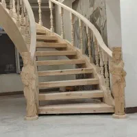 نجار ماهر و نیمه ماهر پله سازی