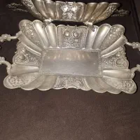 دو عدد ظروف پذیرایی قدیمی