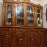 بوفه چوبی کلاسیک منبت دستی کاملا جادار