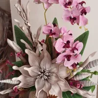 گل و گلدان