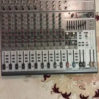 میکسر بهرینگر1832