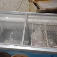 یک عدد یخچال چهار دره ایستاده. ویک عدد فریزر