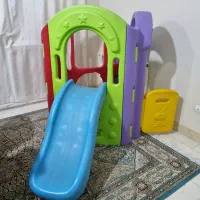 سرسره همراه با اتاقک کوچیک