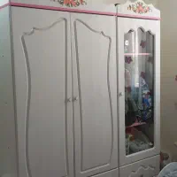 تخت و کمد کودک