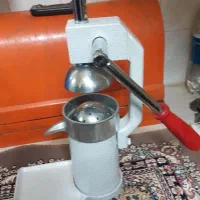 آب انار گیری