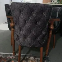 میزغذاخوری در حد خیلی نو