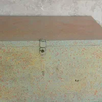 صندوق قدیمی در حد