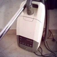 جارو برقی AEG