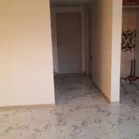 اجاره آپارتمان طبقه اول پارکینگ انباری 73متری