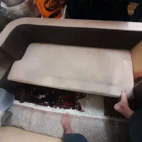 مبل کرم رنگ