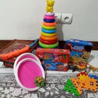 تعدادی اسباب بازی