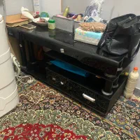 میزتلویزیونی-گلدان-تلویزیون