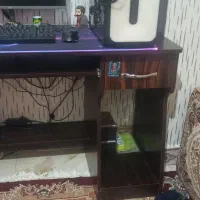 میز کامپیوتر و صندلی کامپیوتر بفروش میرسد..