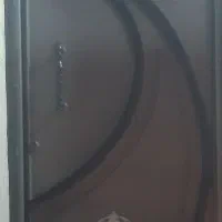 نقاشی درب پنجره‌ و ساختمان و...