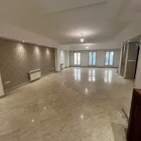 یک از ۴ واحد حیاط در اختیار (فروشنده واقعی )