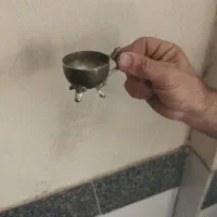 فنجان قدیمی فلزی