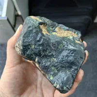 تجارت و کارشناسی و خریدار شهاب سنگ و الماس آسیاب