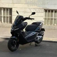 اسکوتر کی وی بنلی ویسته