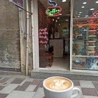 همکار خانم جهت کار در اب میوه بستنی