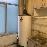 آبگرمکن ایستاده سالم کارکرده