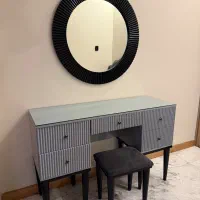 میز لوازم آرایشی