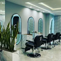 اجاره-اتاق-صندلی-اجاره-لاین-در-سالن-زیبایی-نظرشرقی