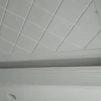 شاگرد و وردست گچکار