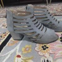 کفش پاشنه بلند