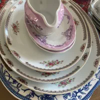 ظروف قدیمی و آنتیک
