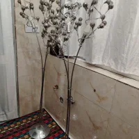 آباژور ایستاده