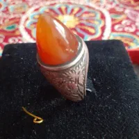 انگشتر نقر .با نگین عقیق.بسیار خاص کار دست .