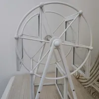 قاب عکس چرخ و فلکی