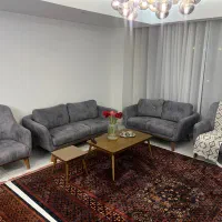 مبل ۷ نفره با میز و دو عسلی