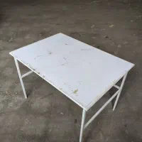 میز کار پایه فلزی